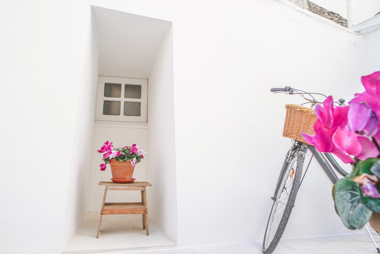 Bed and Breakfast Trullo Essenza-Trulli Anti Charme & Relax Alberobello Exterior foto